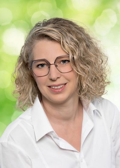 Martina Winz, Augenoptikerin